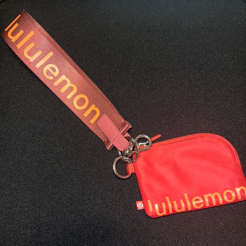 Lululemon never lost keychain and clippable card pouch